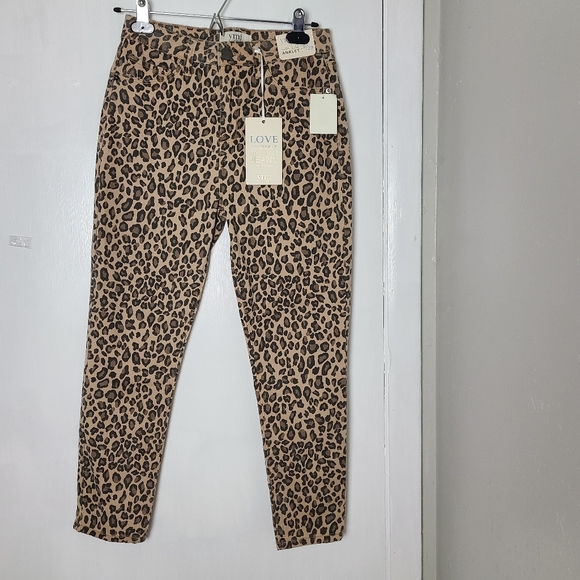 YMI High rise Leopart print ankle pants size 9 *C7 - Picture 1 of 4
